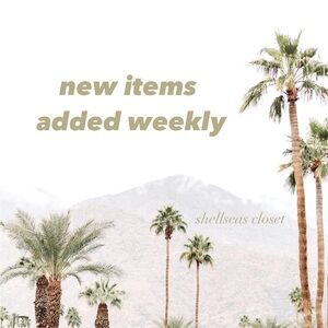 🌴🦩I am posting my finds weekly to my closet!